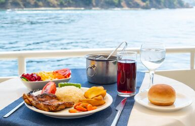 İstanbul Tekne İle Adalar Turu ( Heybeli, Büyükada)