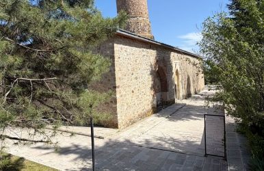 Uçaklı Butik Sivas Divriği Kemaliye Elazığ Turu
